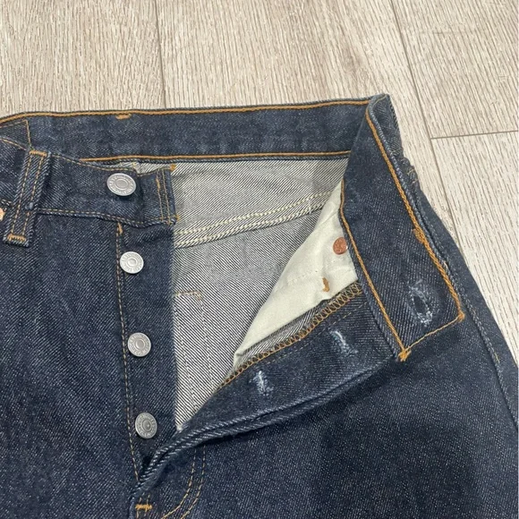Nwot vintage 90s Levi’s 501 button fly jeans dark wash women’s 27x34 USA